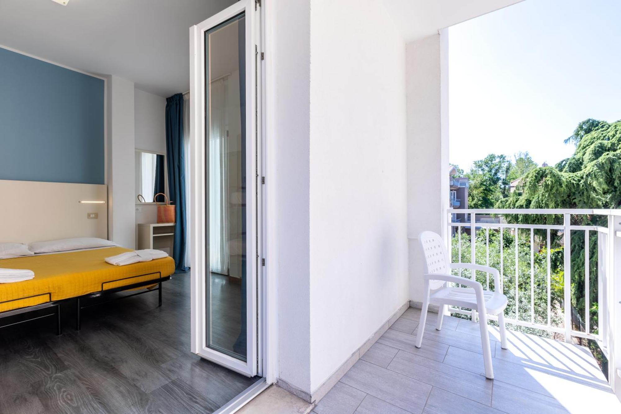 Hotel Kim Rimini Exterior foto