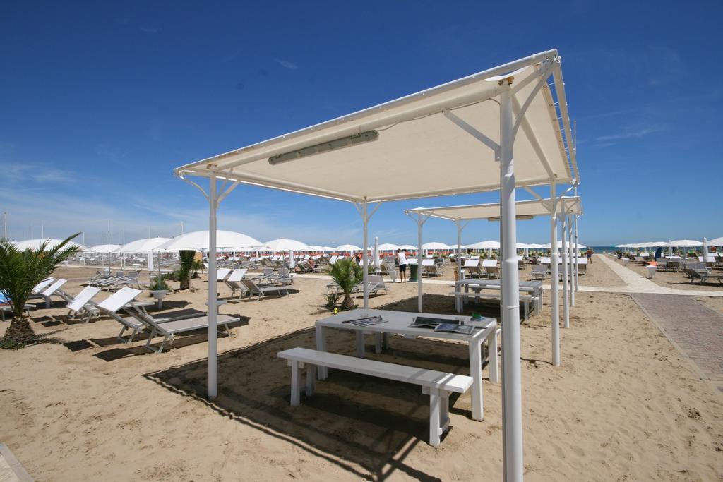 Hotel Kim Rimini Exterior foto