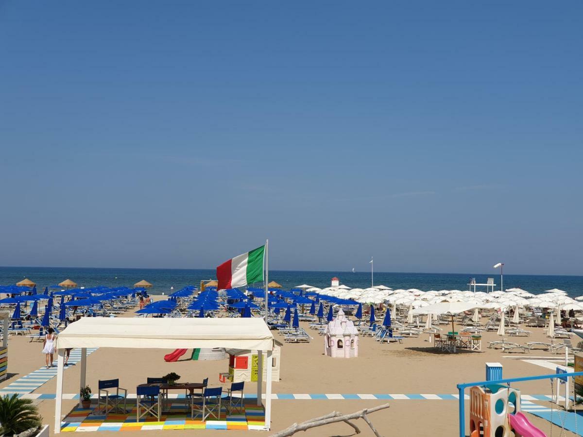 Hotel Kim Rimini Exterior foto