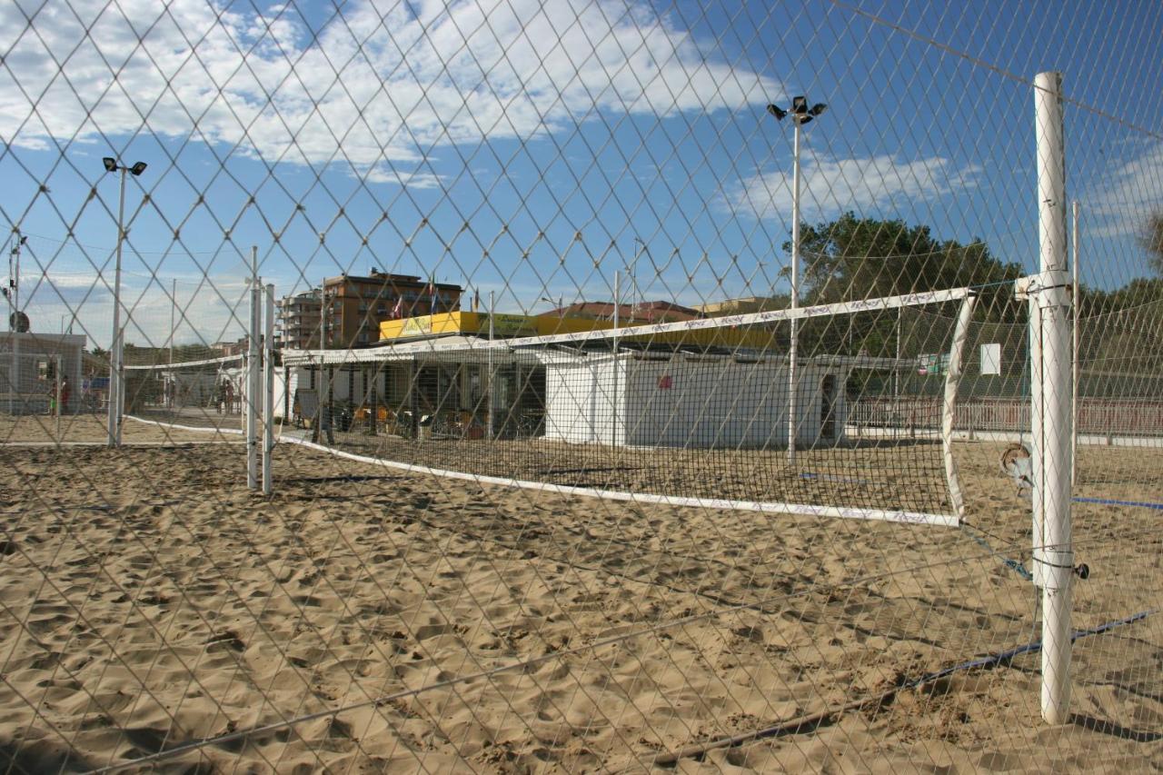 Hotel Kim Rimini Exterior foto